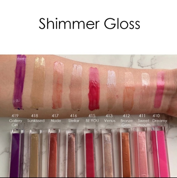 Lip gloss - Picture 1 of 5